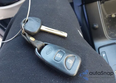 2013 Kia Sorento Lx z USA, uszkodzony, nr VIN 5XYKT3A15DG387976